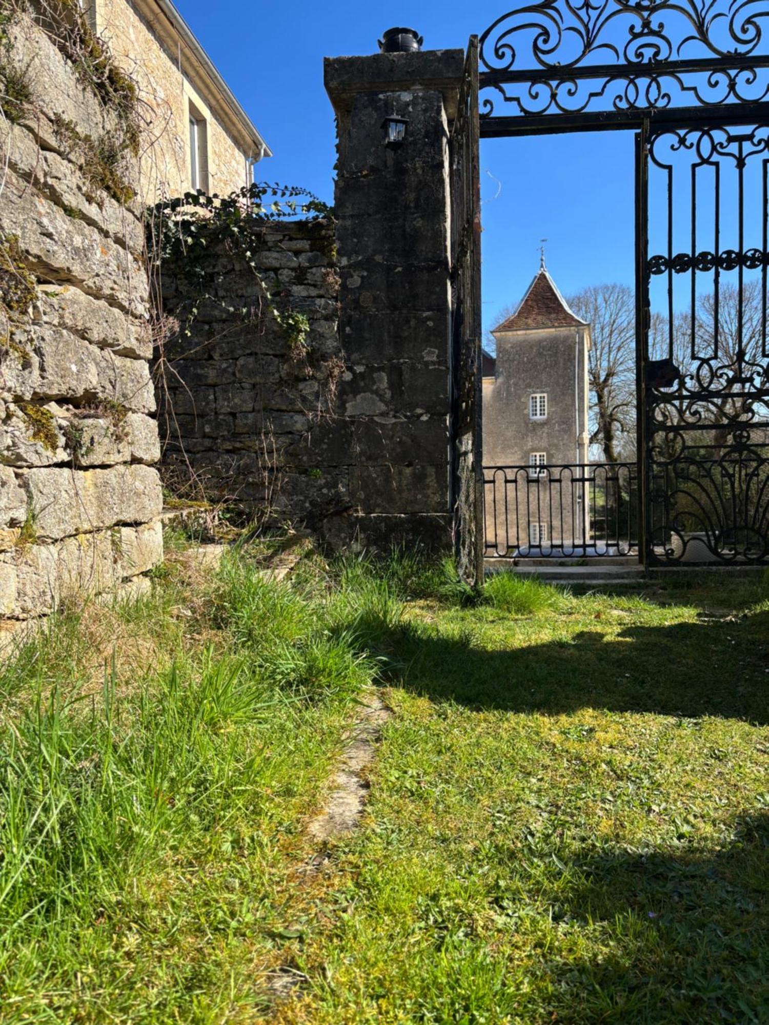 Chateau La Hussardiere Dampierre-sur-Salon Exterior foto